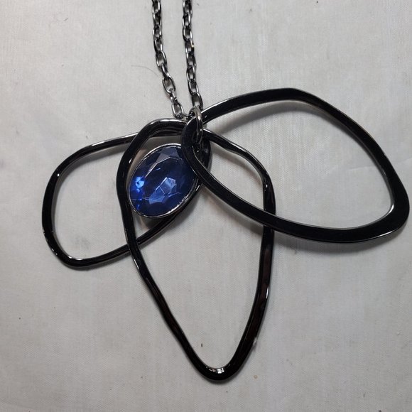 Bay studio blue opal stone necklace on silver chain - Picture 3 of 8